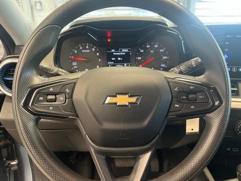 Used 2024 Chevrolet Trax LS w/ Driver Confidence Package FWD image 11
