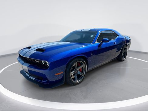 Used 2021 Dodge Challenger SRT Hellcat Redeye RWD image 1