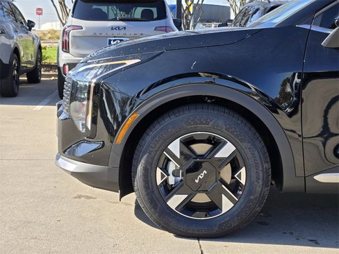 New 2026 Kia Sportage LX image 5