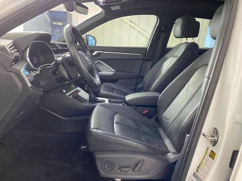 Used 2020 Audi Q3 2.0T Premium Plus w/ Premium Plus Package image 4