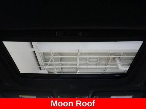 Certified 2025 Toyota 4Runner Limited AWD/4WD image 10