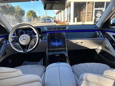 Used 2025 Mercedes-Benz S 580 4MATIC Sedan image 15