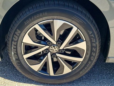 Used 2023 Volkswagen Jetta S image 10