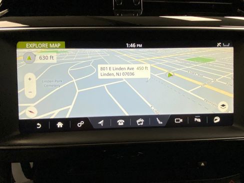 Used 2019 Jaguar F-PACE S image 33