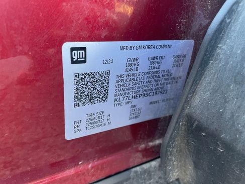 Used 2025 Chevrolet Trax LT image 28