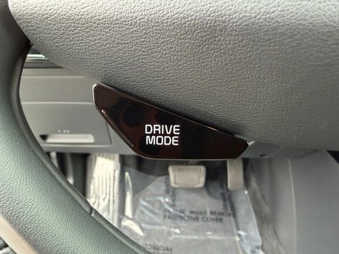 Used 2023 Kia Niro Wind FWD image 16