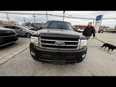 Used 2016 Ford Expedition EL XLT w/ Equipment Group 202A image 5