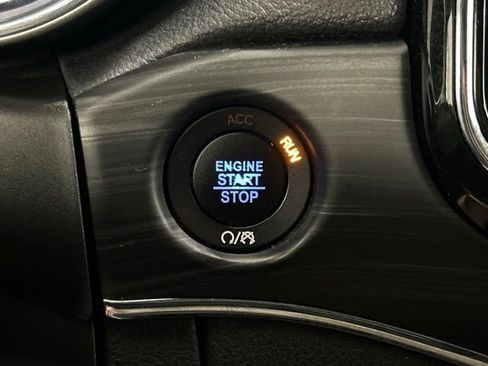 Used 2020 Jeep Grand Cherokee Limited AWD/4WD image 28