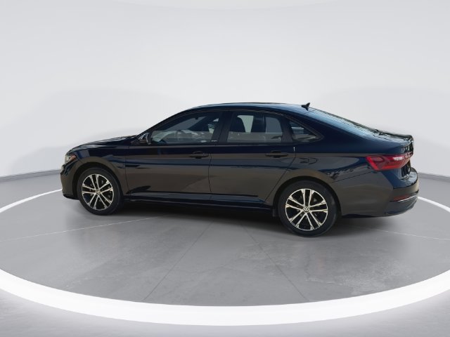 Used 2025 Volkswagen Jetta Sport FWD image 10