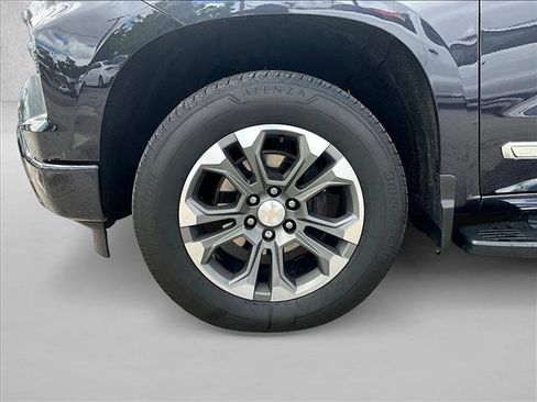 Used 2024 Chevrolet Silverado 1500 High Country RWD image 10