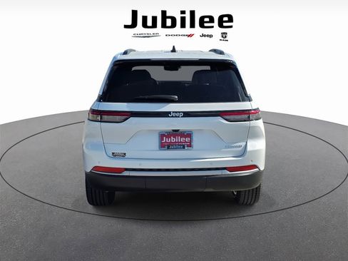 New 2026 Jeep Grand Cherokee Limited image 3