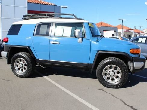 Used 2011 Toyota FJ Cruiser 4WD w/ Upgrade Pkg image 19