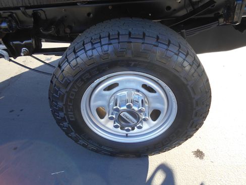 Used 2018 Ford F350 XL w/ Power Equipment Group image 14