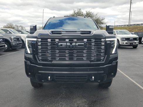 Used 2025 GMC Sierra 3500 Denali Ultimate image 2