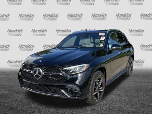 Used 2025 Mercedes-Benz GLC 350e 4MATIC w/ AMG Line image 6