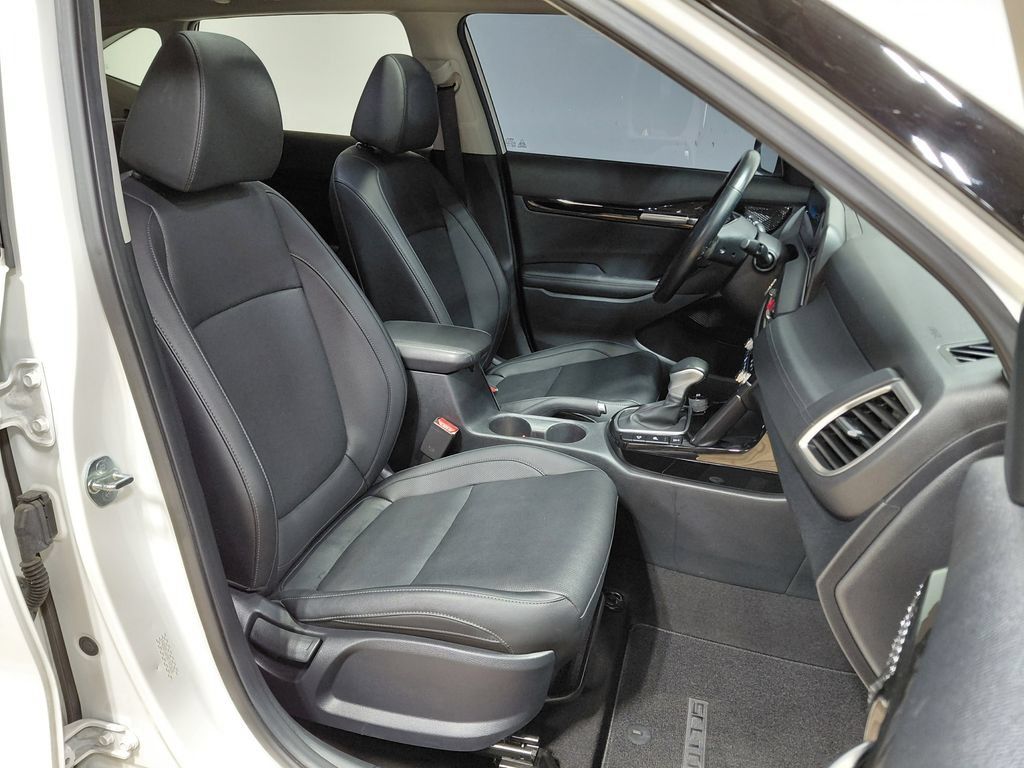 Used 2024 Kia Seltos EX AWD/4WD image 28