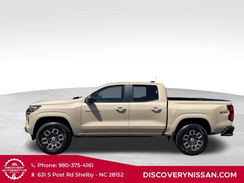 Used 2024 Chevrolet Colorado Z71 w/ Advanced Trailering Package AWD/4WD image 9