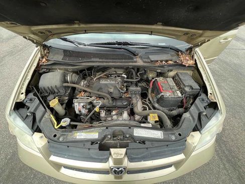 Used 2010 Dodge Grand Caravan Hero image 44