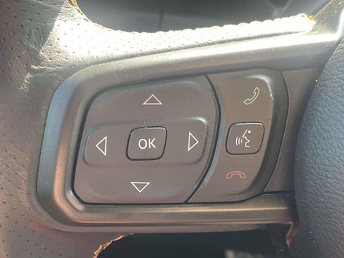 Used 2024 Jeep Gladiator Mojave w/ Convenience Group AWD/4WD image 24