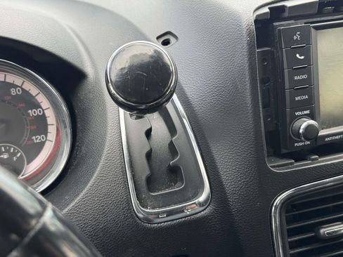 Used 2020 Dodge Grand Caravan SE FWD image 12