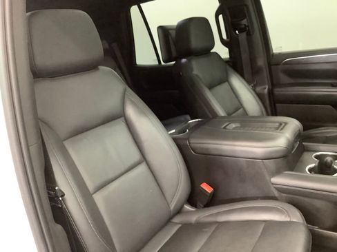 Used 2021 Chevrolet Tahoe Z71 w/ Luxury Package AWD/4WD image 32