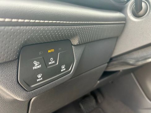 New 2026 Volkswagen Atlas Cross Sport SE image 53