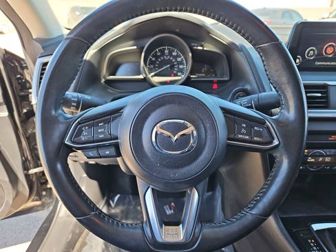 Used 2018 MAZDA MAZDA3 Touring image 22