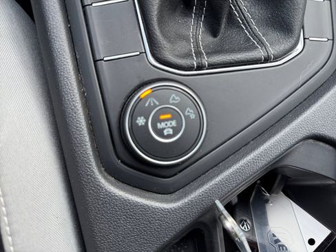 Certified 2022 Volkswagen Taos S image 20