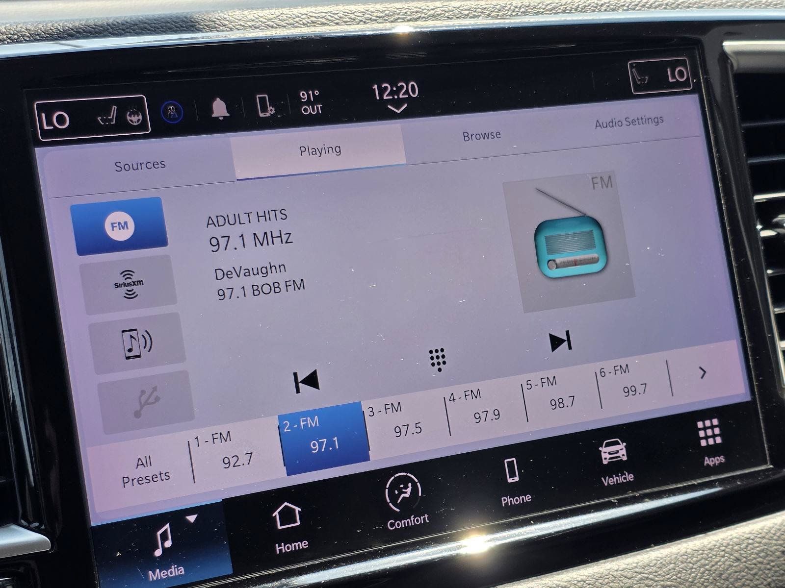 Used 2022 Chrysler Pacifica Touring-L FWD image 18