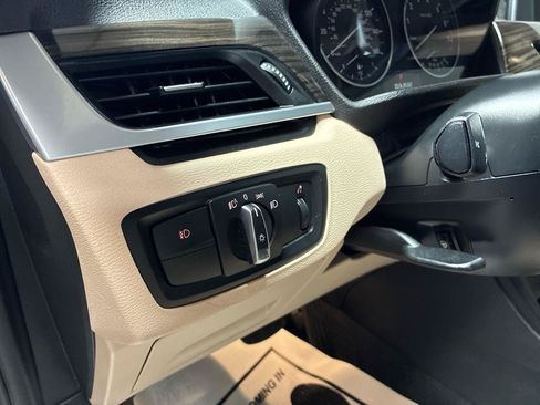 Used 2017 BMW X1 xDrive28i AWD/4WD image 12