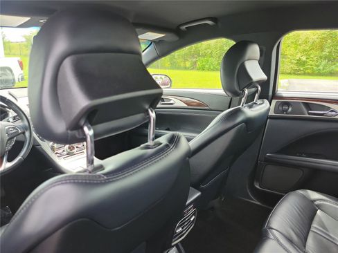 Used 2018 Lincoln MKZ Select w/ Technology Package FWD image 15