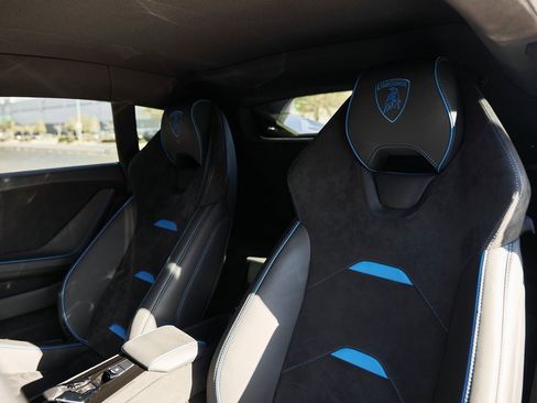 Used 2023 Lamborghini Huracan Tecnica image 39