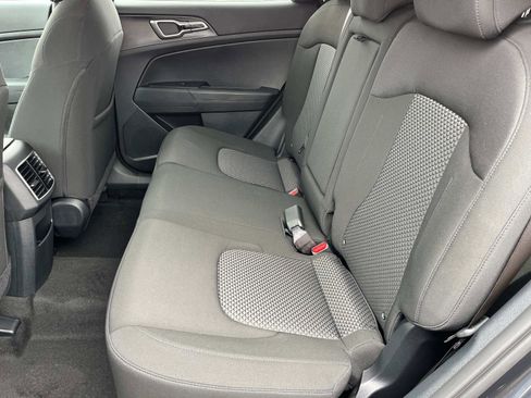 New 2025 Kia Sportage LX image 23