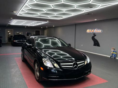 Used 2012 Mercedes-Benz E 350 4MATIC Coupe w/ Premium 2 Pkg image 1