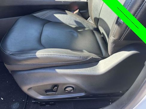 Used 2023 Jeep Compass Limited image 5