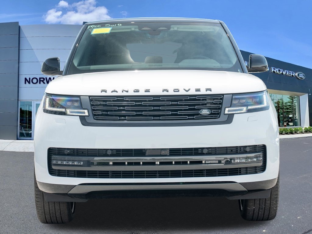 New 2026 Land Rover Range Rover SE AWD/4WD image 2