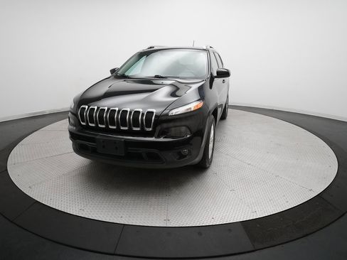 Used 2015 Jeep Cherokee Latitude w/ Comfort/Convenience Group image 31