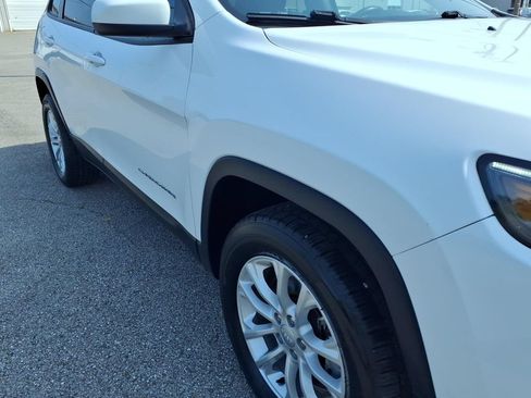 Used 2020 Jeep Cherokee Latitude w/ Cold Weather Group AWD/4WD image 20