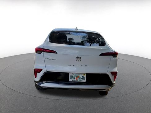 Used 2025 Buick Envista Sport Touring image 12