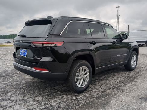 New 2025 Jeep Grand Cherokee Laredo X w/ Luxury Tech Group I image 3