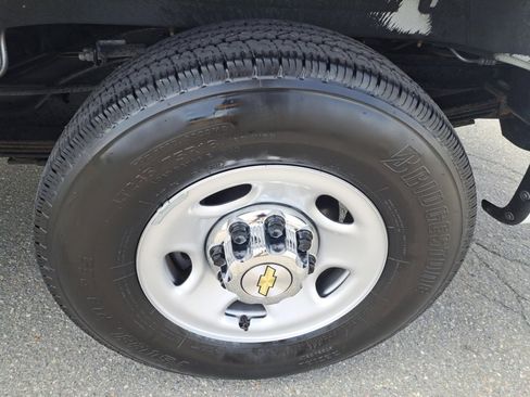 Used 2024 Chevrolet Express 3500 LT w/ LT Preferred Equipment Group RWD image 21