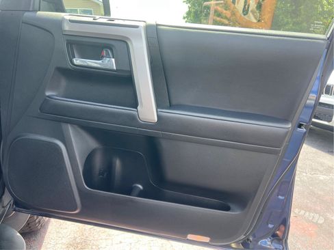 Used 2021 Toyota 4Runner SR5 Premium w/ Moonroof Package RWD image 15