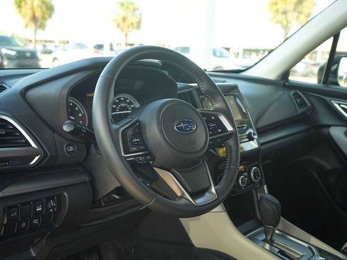 Used 2020 Subaru Forester Premium image 2