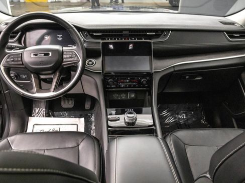 Used 2021 Jeep Grand Cherokee L Limited AWD/4WD image 32