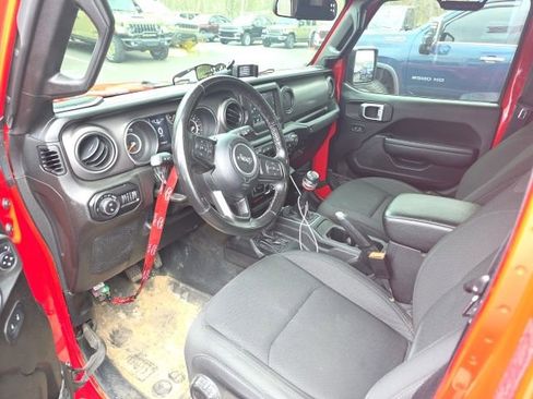 Used 2022 Jeep Gladiator Willys image 2