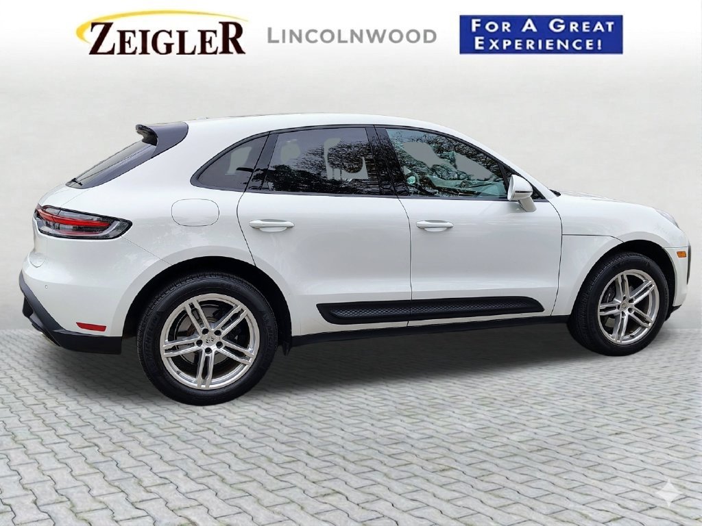 Used 2024 Porsche Macan AWD/4WD image 10