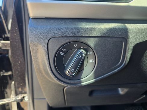 Used 2023 Volkswagen Atlas SE w/ Black Wheel Package AWD/4WD image 19
