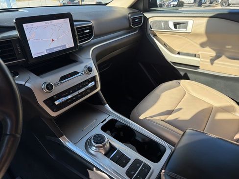 Used 2020 Ford Explorer XLT w/ Equipment Group 202A image 39