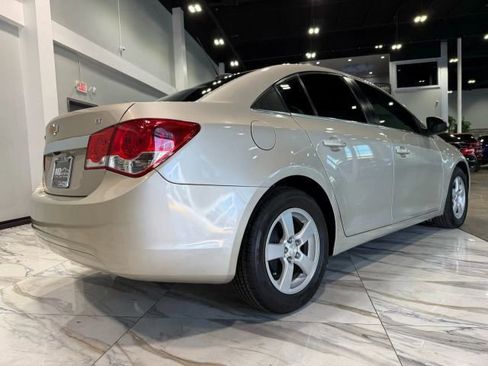 Used 2016 Chevrolet Cruze LT w/ Technology Package image 6