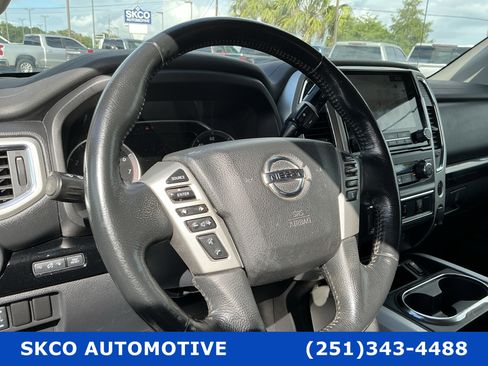 Used 2021 Nissan Titan SV w/ SV Convenience Package AWD/4WD image 17